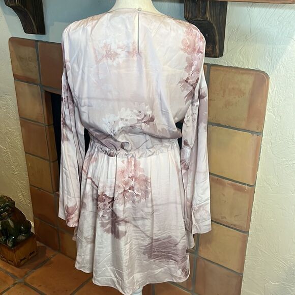 ALLSAINTS Cassandra Ume viscose/poly mini Dress in Petal Pink, 6! - Picture 6 of 10